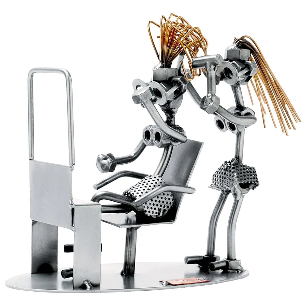 Schraubenfigur - Friseurin - Hinz & Kunst