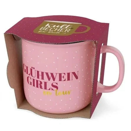 Rosafarbener Kultbecher mit kleinen weißen Sternen und Schriftzug „Glühwein Girls“ in offener bordeauxroter Geschenkverpackung
