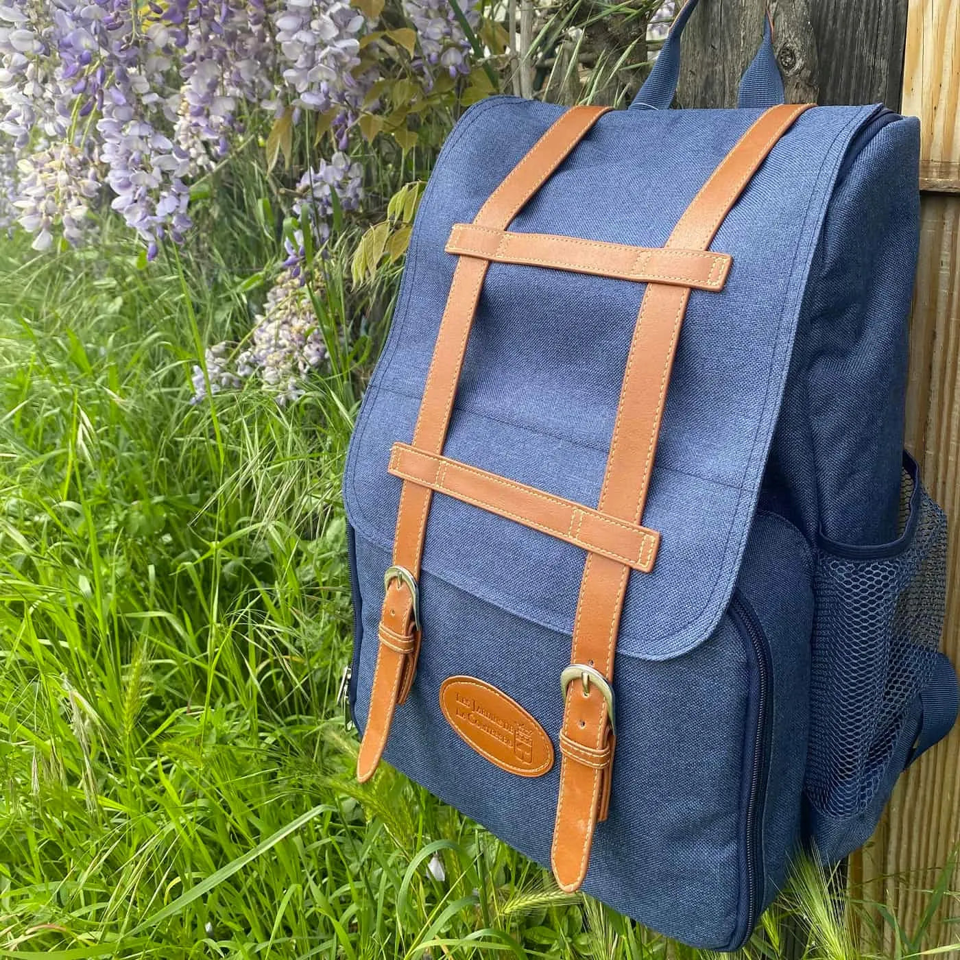 Picknickrucksack "Escapade" für 4 Personen in der Farbe Blau in der Natur