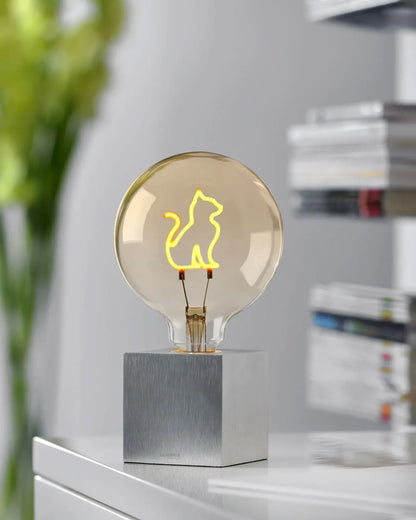 LED Leuchtmittel - Katze by Sompex - Moodbild mit einem modernen Interior