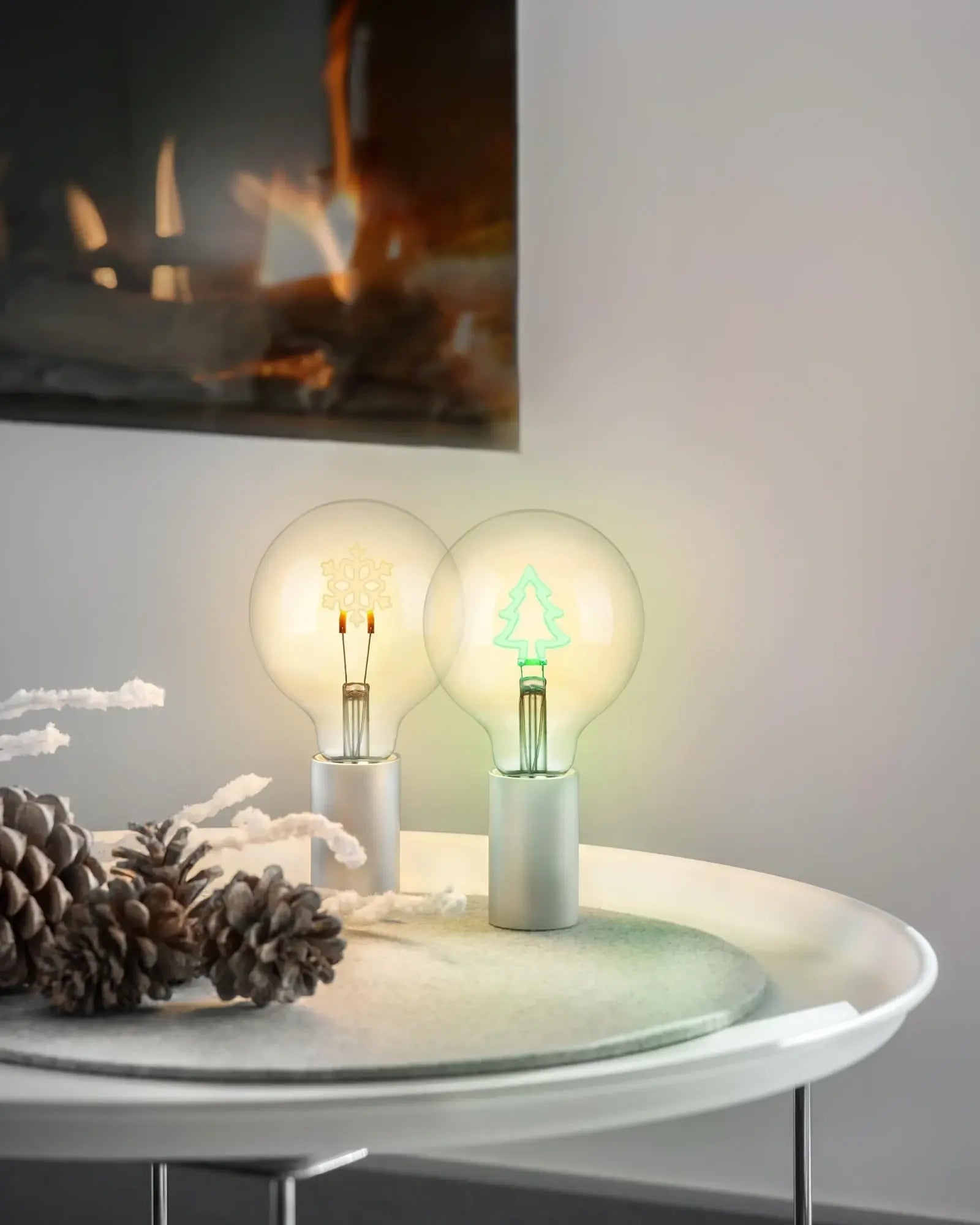 Sompex Tischleuchte TOBI E27 – Moodbild mit winterlich dekoriertem Interior