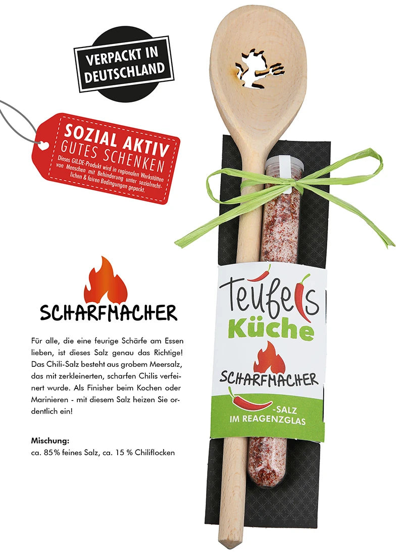 Kochlöffel „Teufelsküche“ mit Chilisalz im Reagenzglas