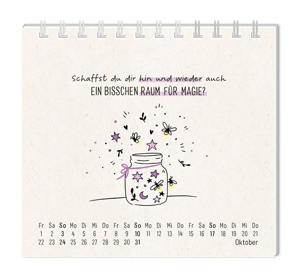 Mini Kalender - "Man muss mit allem rechnen" - 2027 -  Monat Oktober - Spruch: "Schaffst du dir hin und wieder auch ein bisschen Raum für Magie?" Design: Glühwürmchen, welche aus einem mit Sternen und Monden dekorierten Gefäß hinausliegen.