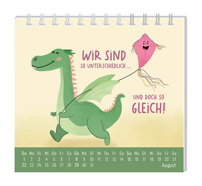 Mini Kalender - "Voll schön" - 2027 - Monat August - Spruch: "Wir sind so unterschiedlich und doch so gleich!" Design: Ein fröhlicher grüner Drache lässt einen pinken fröhlichen Papierdrachen steigen.