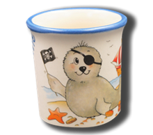 Handgemachter Eierbecher mit Seehund-Motiv "Pirat" und Wunschname
