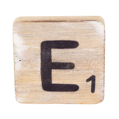 Wörterpuzzle - Holztafeln mit Buchstaben, Zeichen, Symbolen