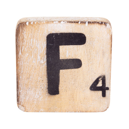 Wörterpuzzle - Holztafeln mit Buchstaben, Zeichen, Symbolen