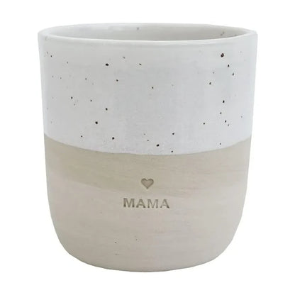 Handgefertigter Becher "Mama" aus Steingut