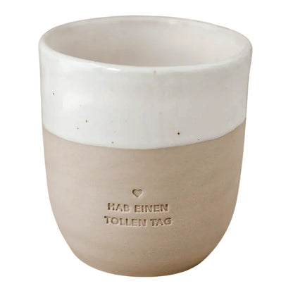 Handgefertigter Becher "Toller Tag" aus Steingut
