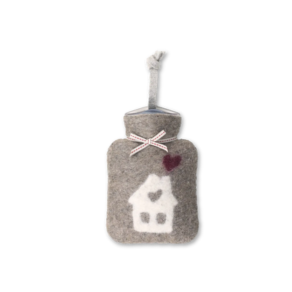 Miniwärmflasche "Haus" aus Merinowolle, 0,2l