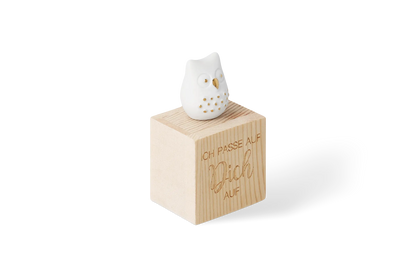 Glückskästchen "Eule" aus Porzellan und Holz Seitenansicht