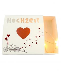 Kleine Geschenkbox zur Hochzeit mit Lichterkette