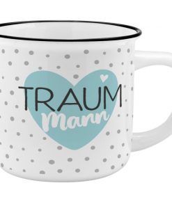 Sheepworldbecher in weiß mit grauen Punkten und 2 hellblauen Herzen mit Aufschrift "Traummann"