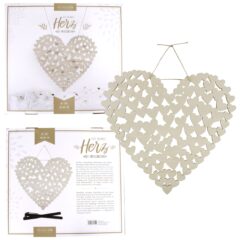 Großes Holzherz aus kleinen Holzherzen