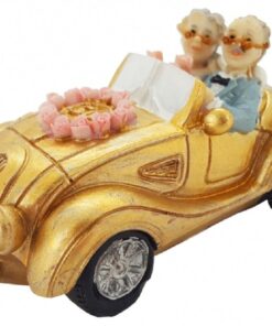 Brautpaar Goldhochzeit im Oldtimer