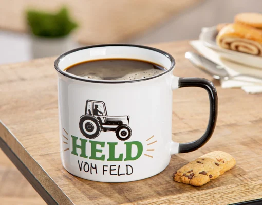 Becher "Landleben" mit Traktormotiv, Stimmungsbild