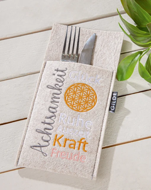 Bestecktasche "AchtsamZeit" aus Filz mit Blume des Lebens, Stimmungsbild