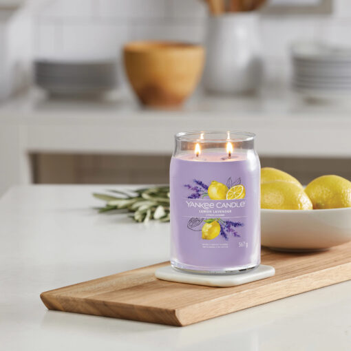Yankee Candle Duftkerze - Lemon Lavender, großes Glas - Moodshot