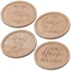 Runder Untersetzer aus Holz mit Spruch