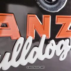 Nostalgic-Art Blechschild Lanz Bulldog, 30x40 cm, Prägung im Detail