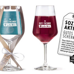 Weinglas mit Spruch „Gute Freunde & guter Wein“